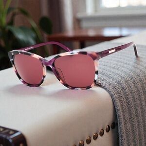 Brand New Juicy Couture JUICY 617/G/S
Sunglasses
